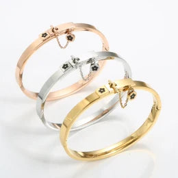 Luxury Flower Charm Bangle & Matching Rings