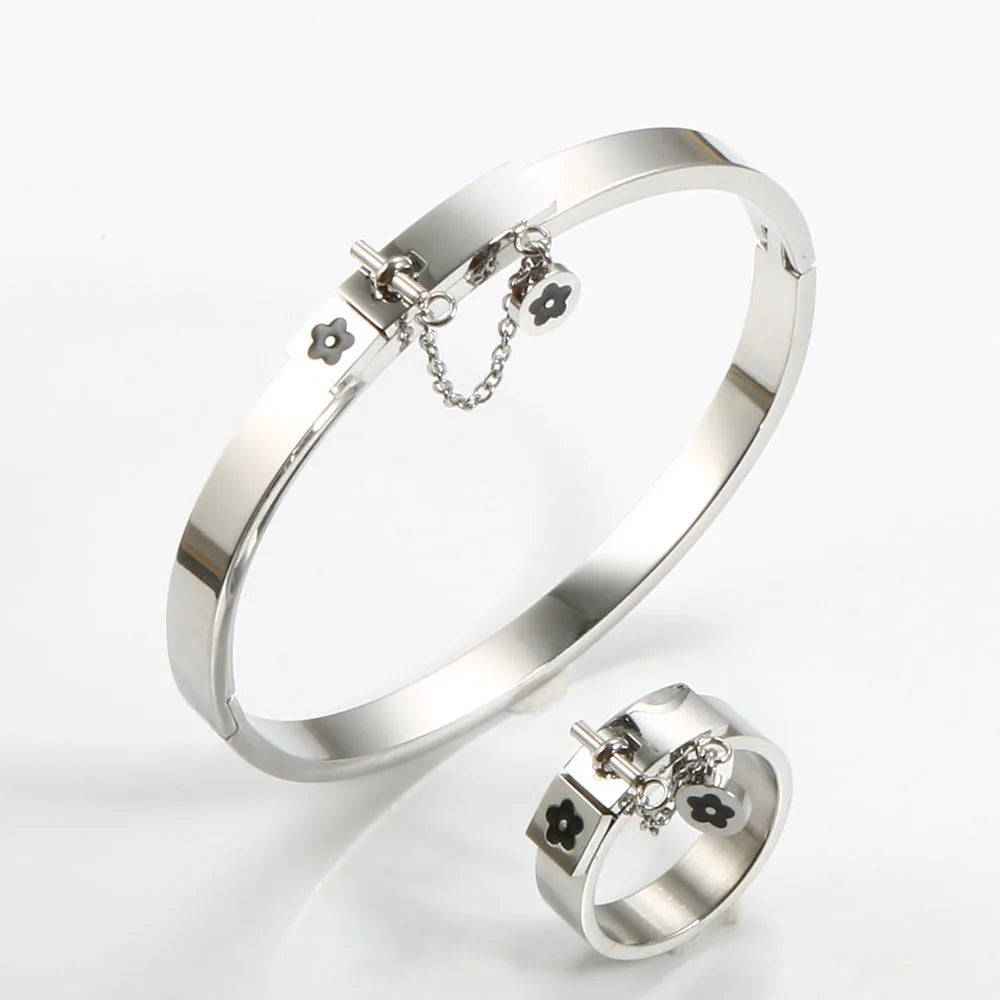 Luxury Flower Charm Bangle & Matching Rings